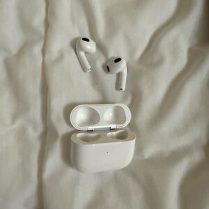 3rd Generation Apple Airpods